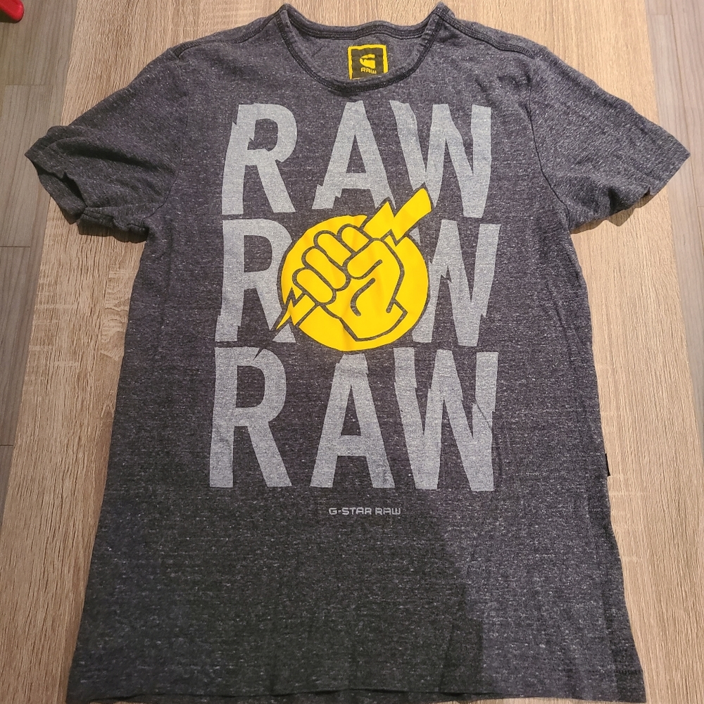 G Star RAW. T-Shirt. SIZE Large but fit like a medium size